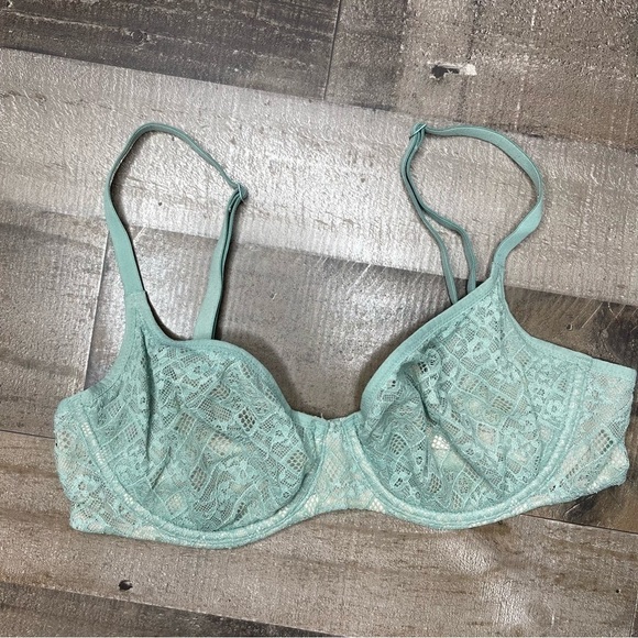 Victoria’s Secret Lace Unlined Demi Bra size 34D - Picture 1 of 10